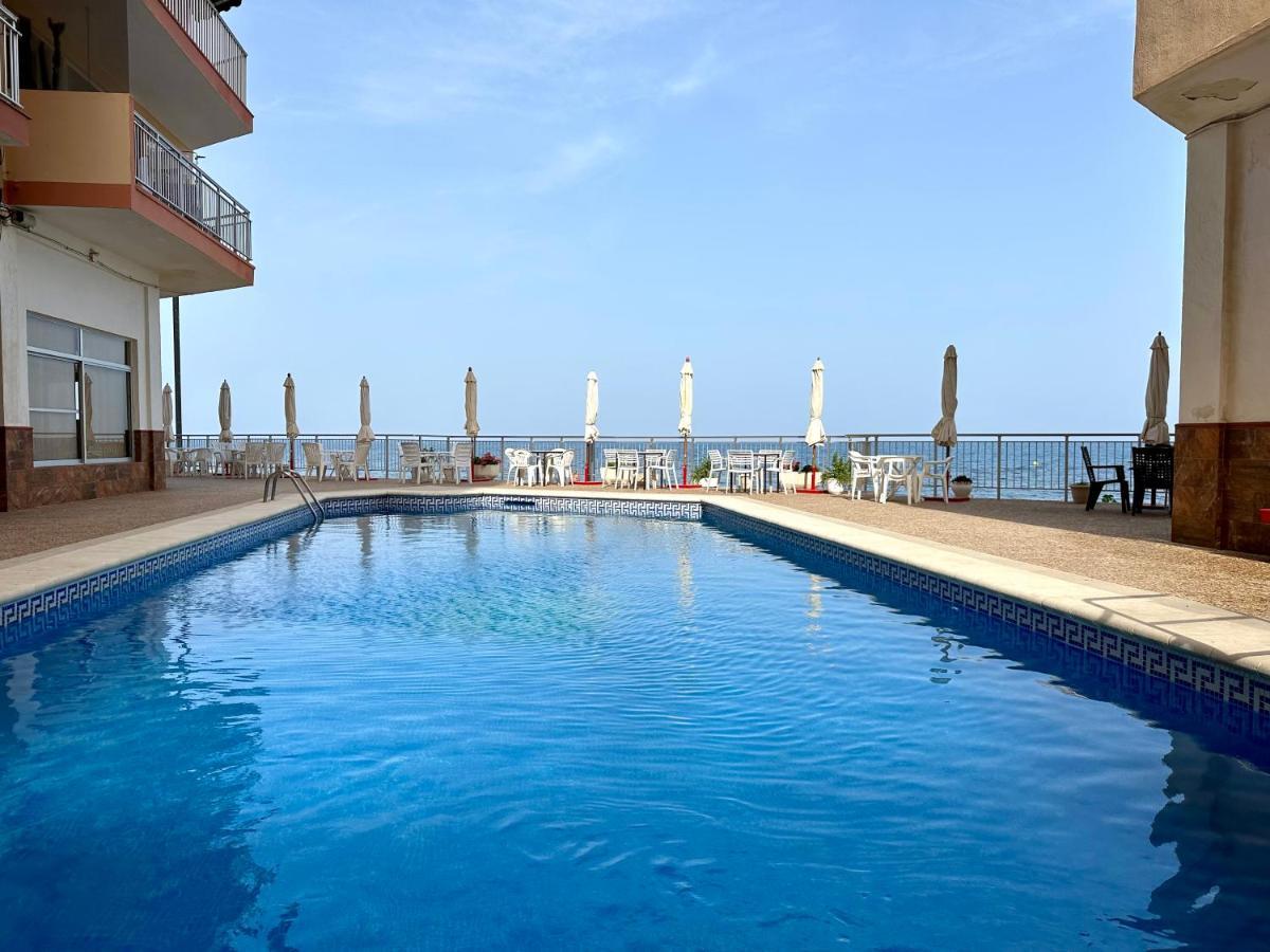 Amazing 3 Bedrooms Apartment With Pool Next To The Sea Torrevieja Exterior photo